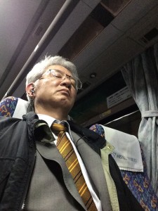 バス車中
